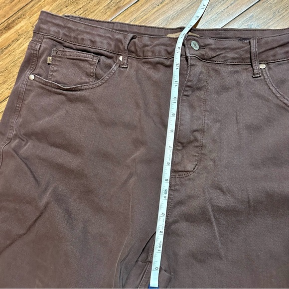 Judy Blue Flare Jeans Brown, 24W - Picture 2 of 9